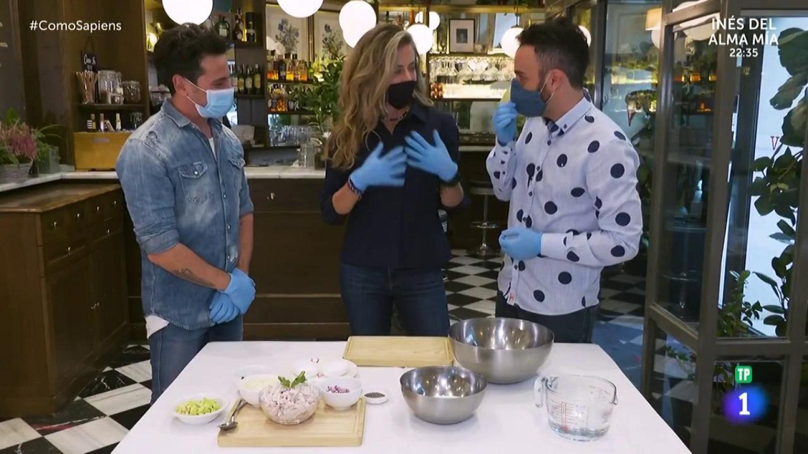 Cocinamos arepas de pollo tradicionales con David de María | Ver