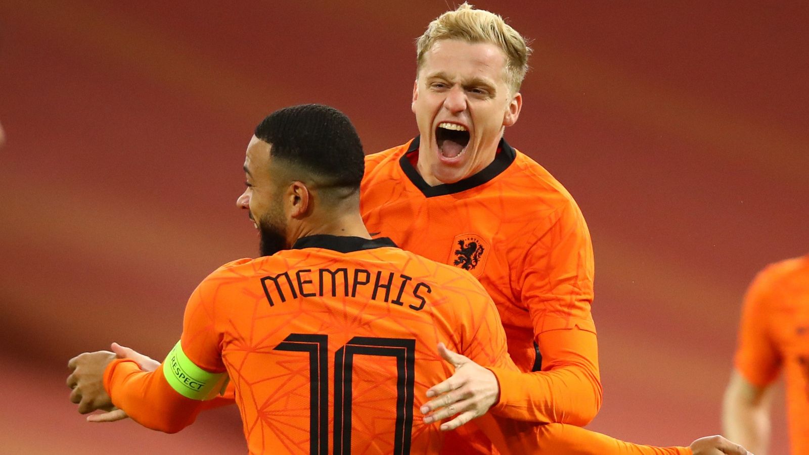 Países Bajos - España | Van de Beek empata (1-1) | Ver