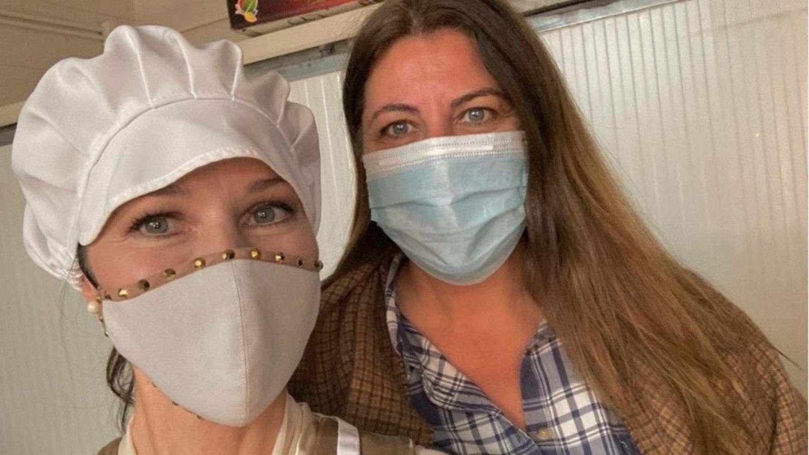 Esther Doña experimenta la vida de la mujer rural - La hora de La 1 | Ver