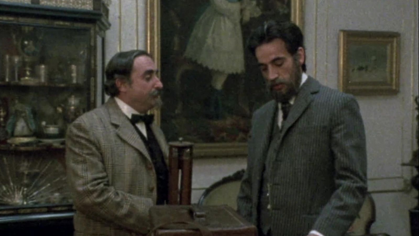 Anillos de oro - Capítulo 9: Retrato en sepia - ver ahora