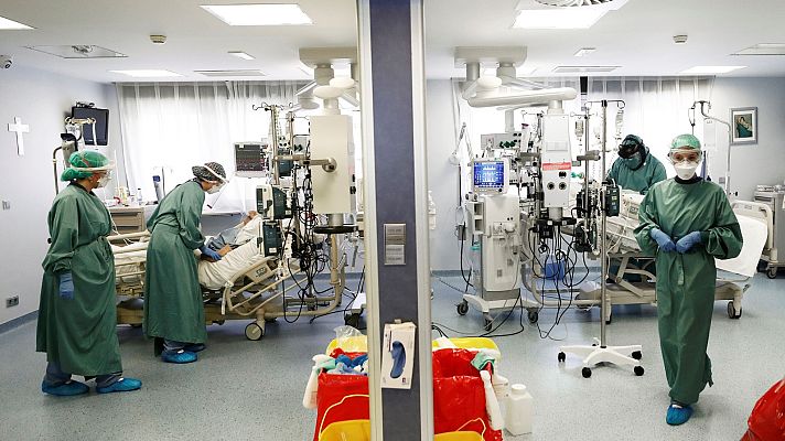 Telediario 1 - Sánchez anuncia 10.000 plazas de MIR, enfermería y farmacia