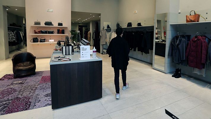 Telediario 1 - El comercio agoniza ante las restrcciones del COVID-19