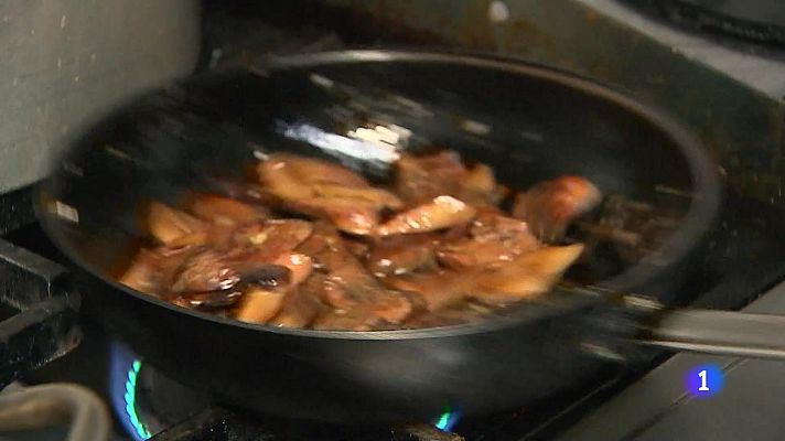 Telediario 1 - Las setas levantan pasiones entre sus partidarios