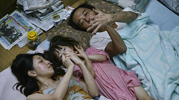 Un asunto de familia | Ver películas gratis en RTVE Play - Cine Club Play | Ver película