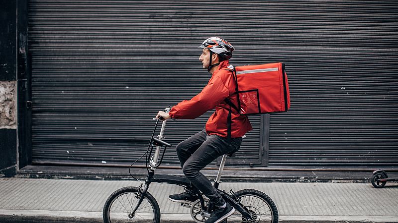 Nueva regulación en las plataformas de reparto a domicilio - La hora de La 1 | Ver