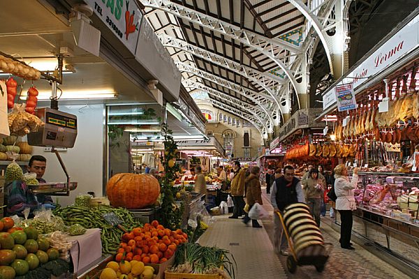 España Directo - Cómo se las ingenia un mercado tradicional para sobrevivir