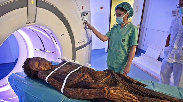 Telediario 1 - La 2 estrena 'el documental 'Las momias guanches', sobre las enigmáticas momias canarias