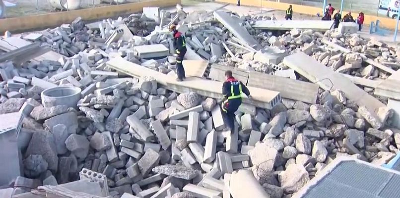 Telediario 1 - Los servicios de emergencias de la Comunidad de Madrid realizan un simulacro de un terremoto de gran magnitud