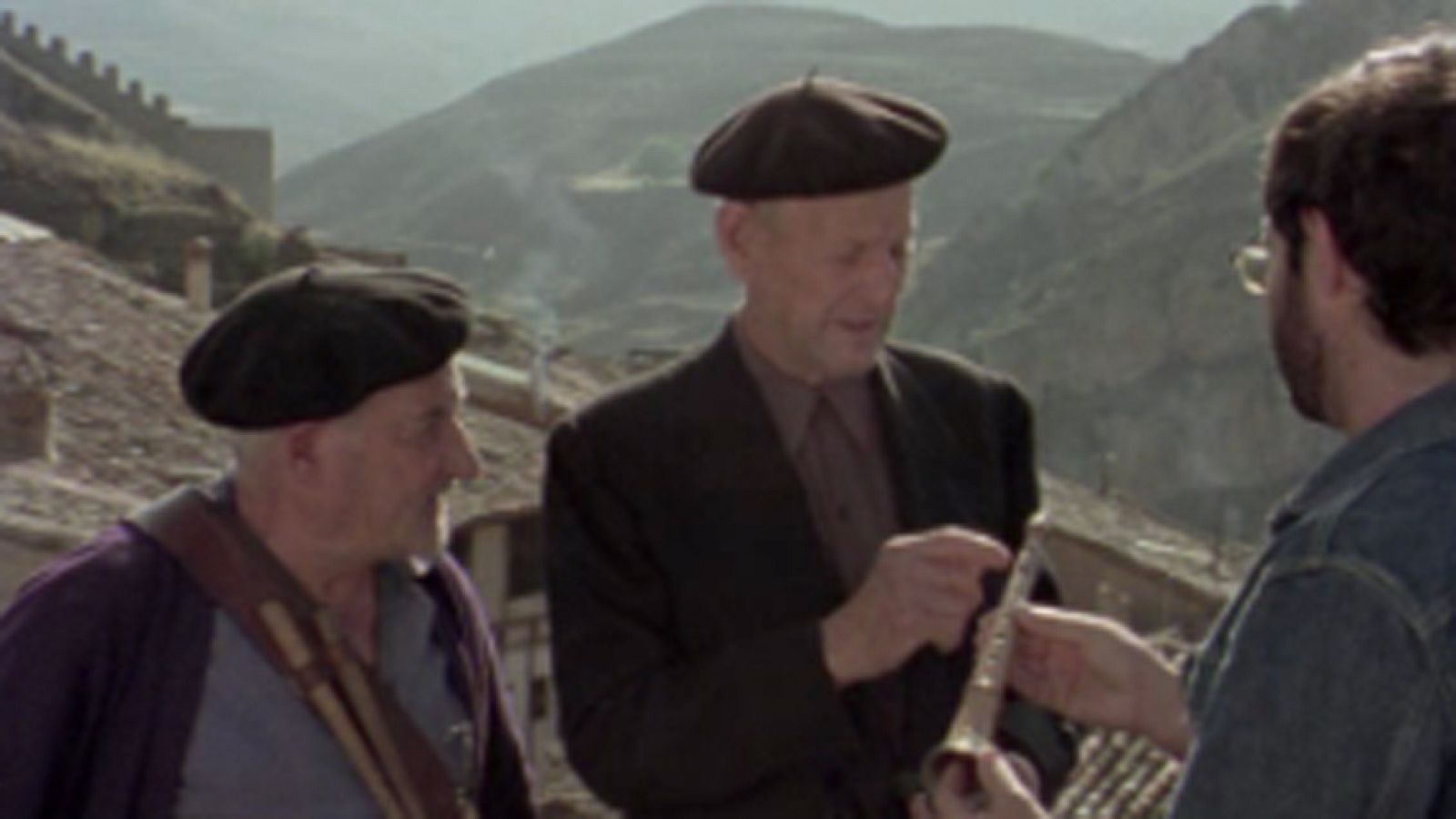 Raíces - Albarracín y Cogeces del Monte - Raíces | Ver