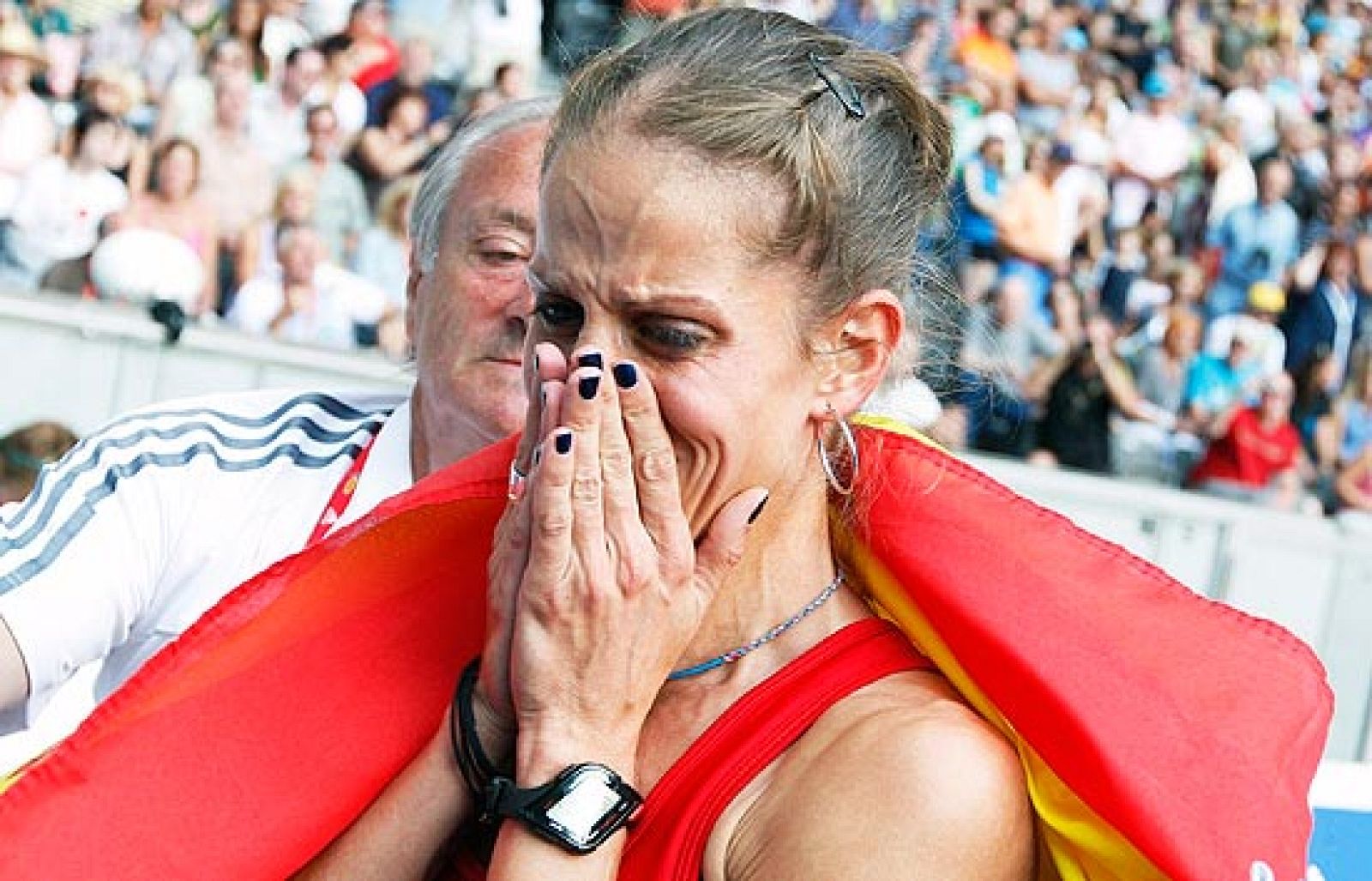 Natalia Rodríguez se impuso en el 1.500 femenino, aunque fue descalificada por derribar a la etíope Burka cuando trataba de adelantarla.