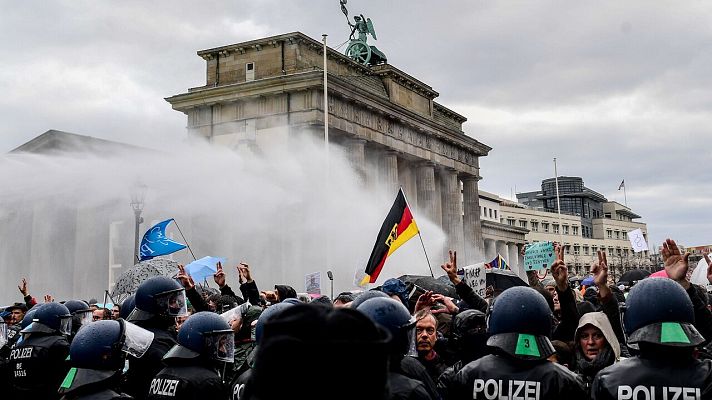 Telediario 1 - Protestas en Alemania contra la Ley de Protección contra infecciones