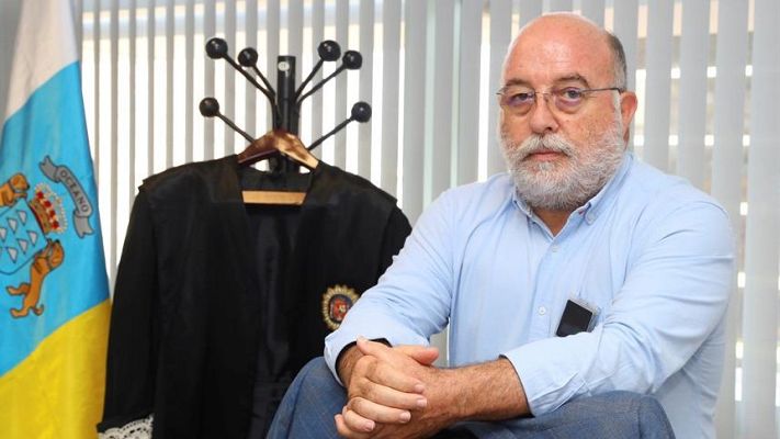 La noche en 24h - Díaz Tejera, juez encargado del CIE de Gran Canaria: "Nos gustaría que la UE fuera solidaria, pero antes tiene que serlo España"