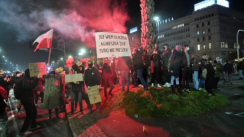 La UE vigila la involución de Polonia y Hungría | Ver