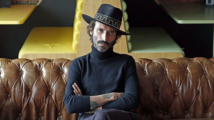 Telediario 1 - Leiva lanza su primer álbum en directo, 'Madrid Nuclear', la grabación de su último concierto antes de la pandemia
