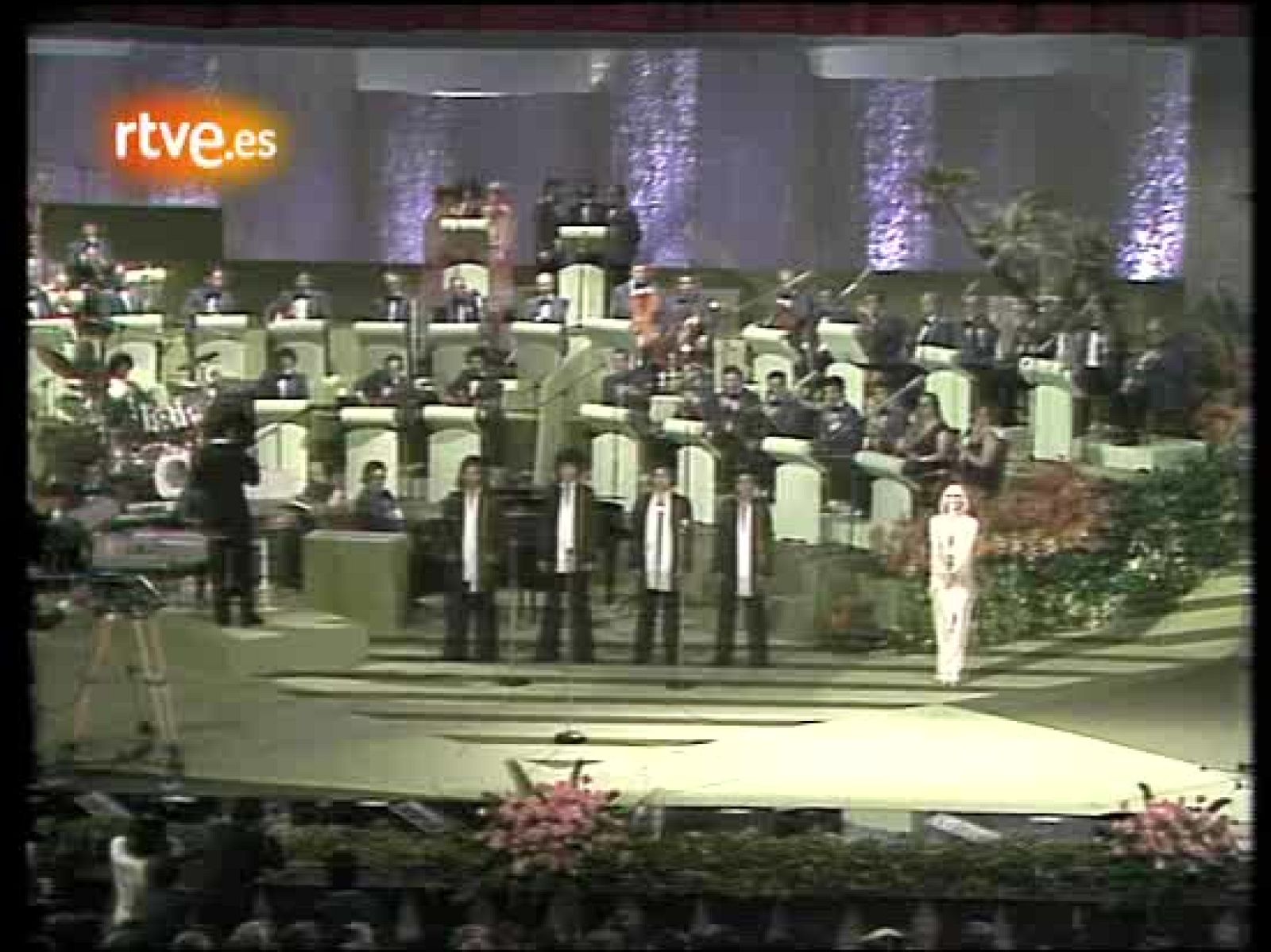 Cuéntame - Raffaella Carrà: "Fiesta" - Cuéntame cómo pasó | Ver