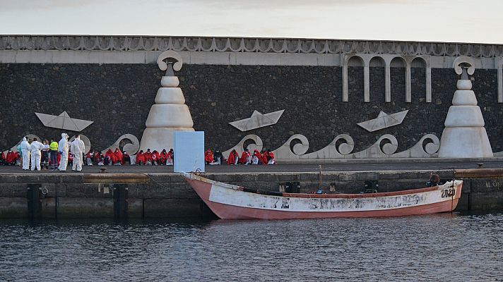 Telediario 1 - Del Sáhara a Canarias: un arriesgado viaje en patera de 500 kilómetros