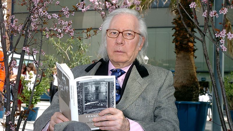 'Anatomía de un Dandy', el documental que descifra a Francisco Umbral | Ver