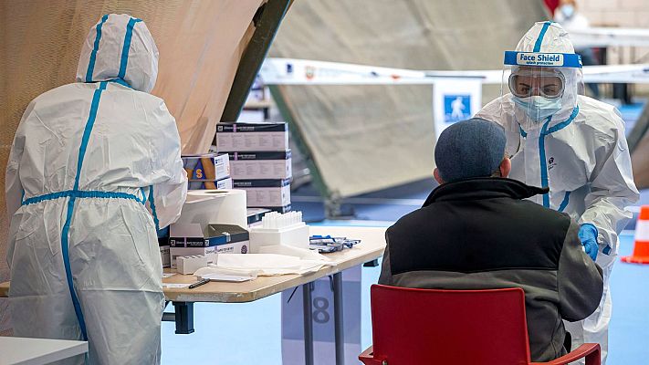 Telediario 1 - Los expertos cuestionan el uso de los test de antígenos para cribados en la población general