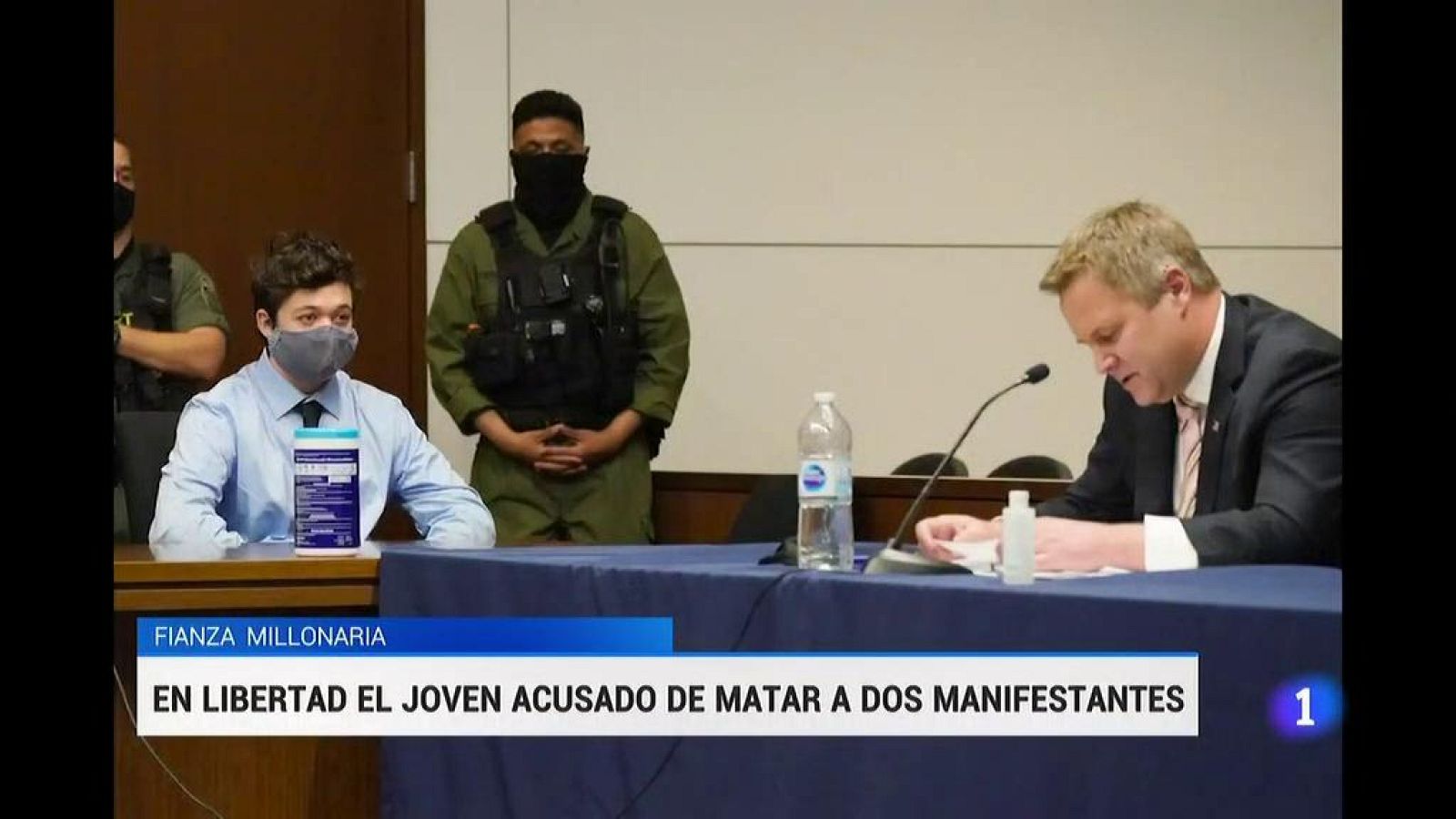 En libertad tras matar a dos manifestantes en las protestas de Wisconsin