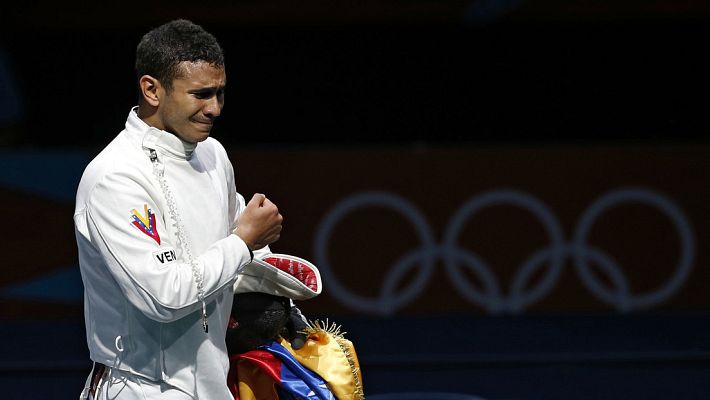 Telediario 1 - Del oro a la calle, la increíble historia del esgrimista Rubén Limardo