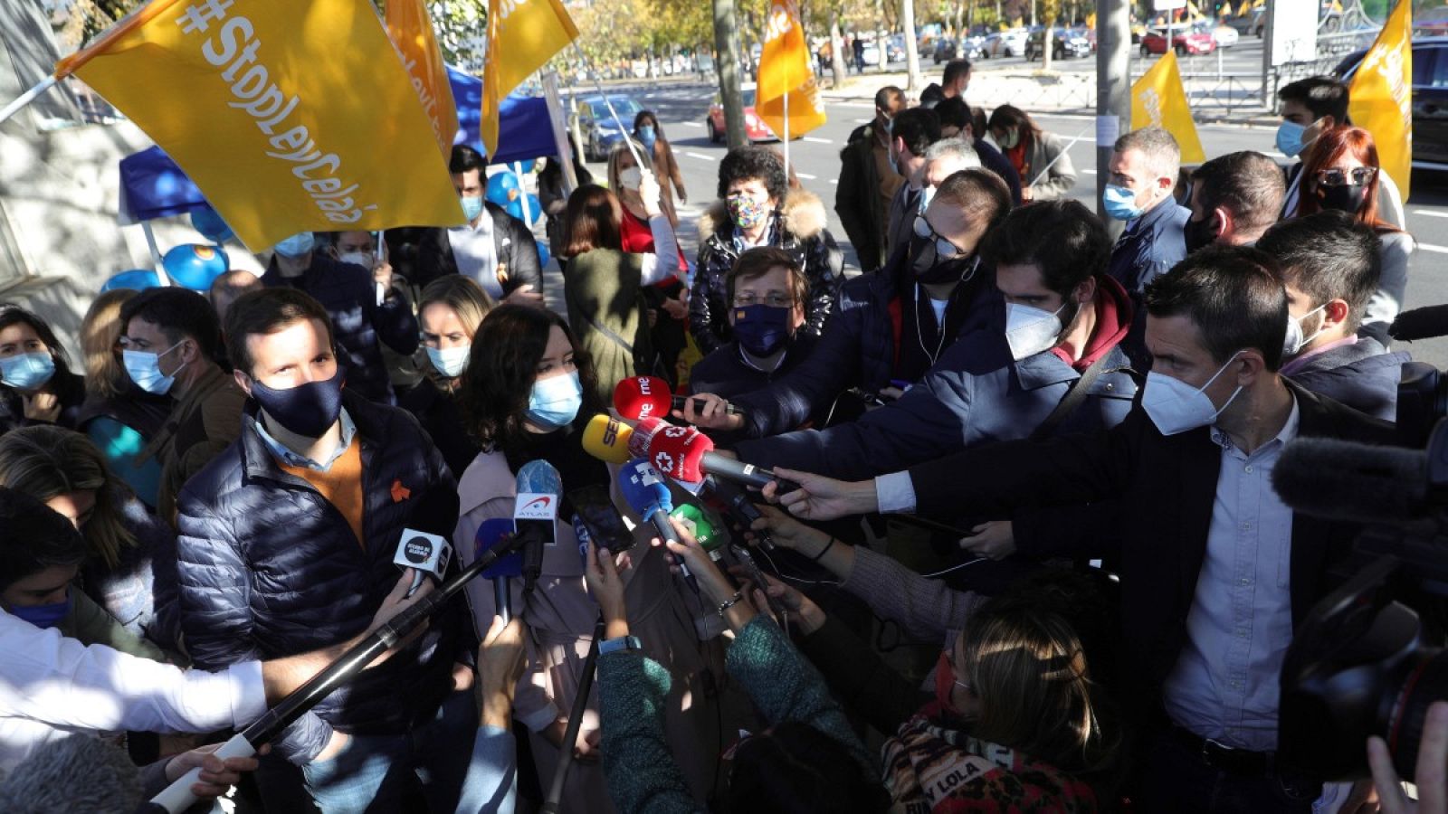 PP, Vox y Cs secundan las protestas contra la 'Ley Celaá' | Ver