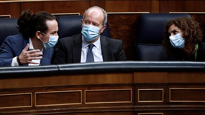 Telediario 1 - El PSOE negocia con Podemos ampliar la prohibición de los desahucios dentro del Gobierno y "sin necesidad de enmiendas"