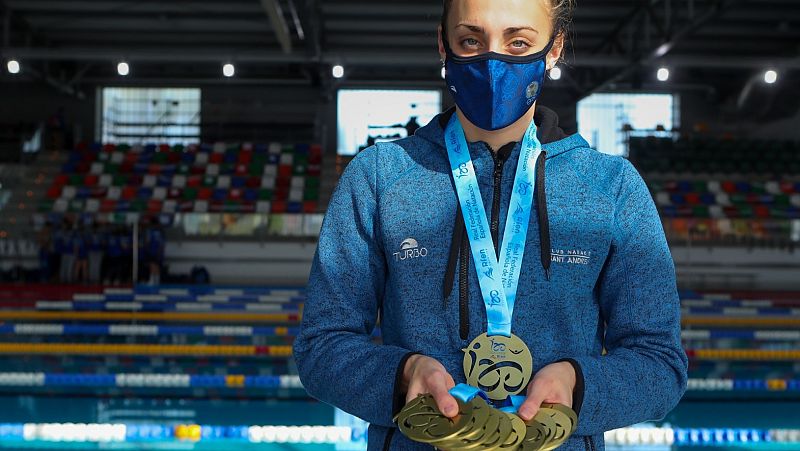 Lidón Muñoz consigue su reto: 10 oros en el nacional en piscina corta