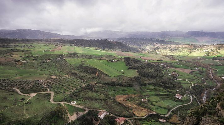 El tiempo - Lluvia mañana en Andalucía occidental, Málaga, sistema Central y Canarias