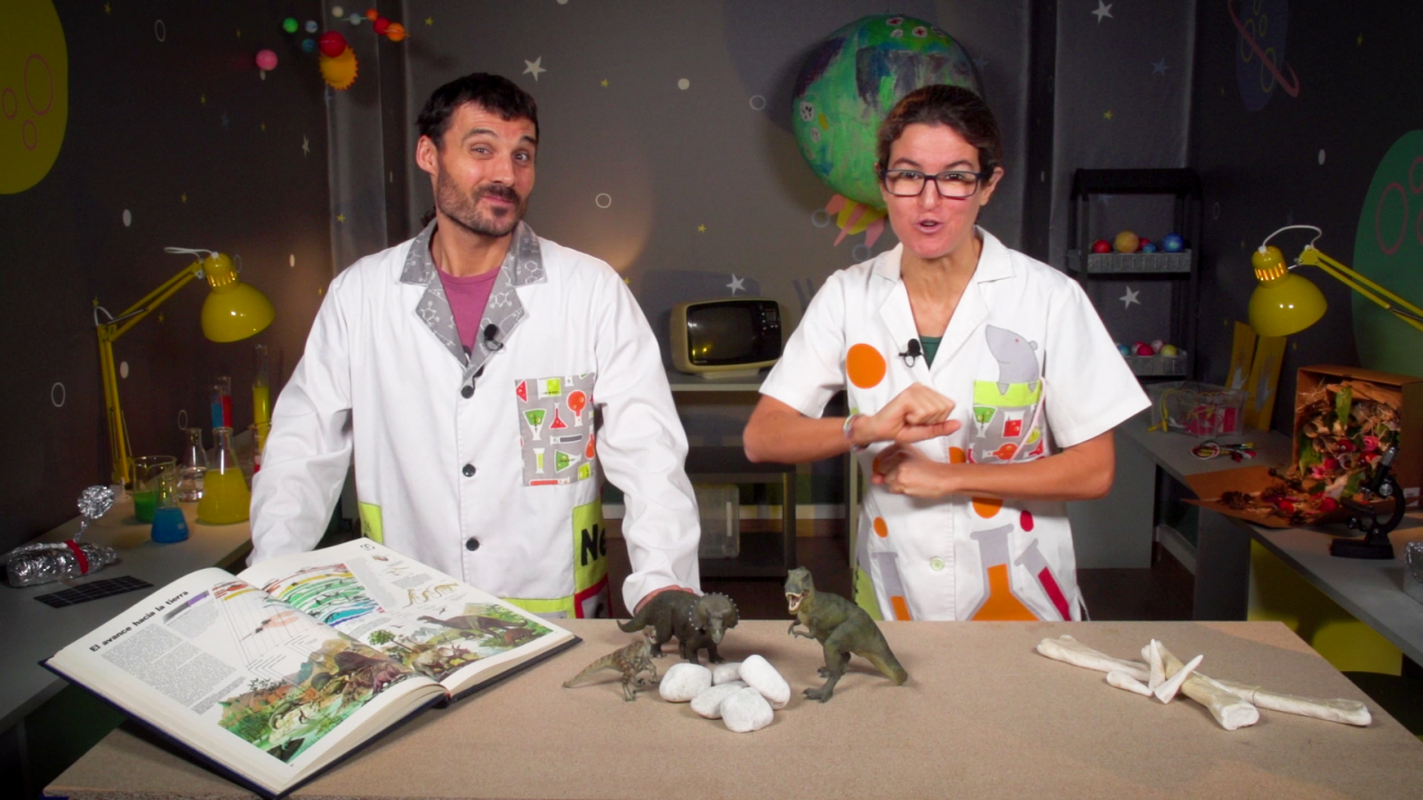Aprendemos en Clan - Dinosaurios y animales en peligro de extinción - RTVE.es - Aprendemos en Clan | Ver