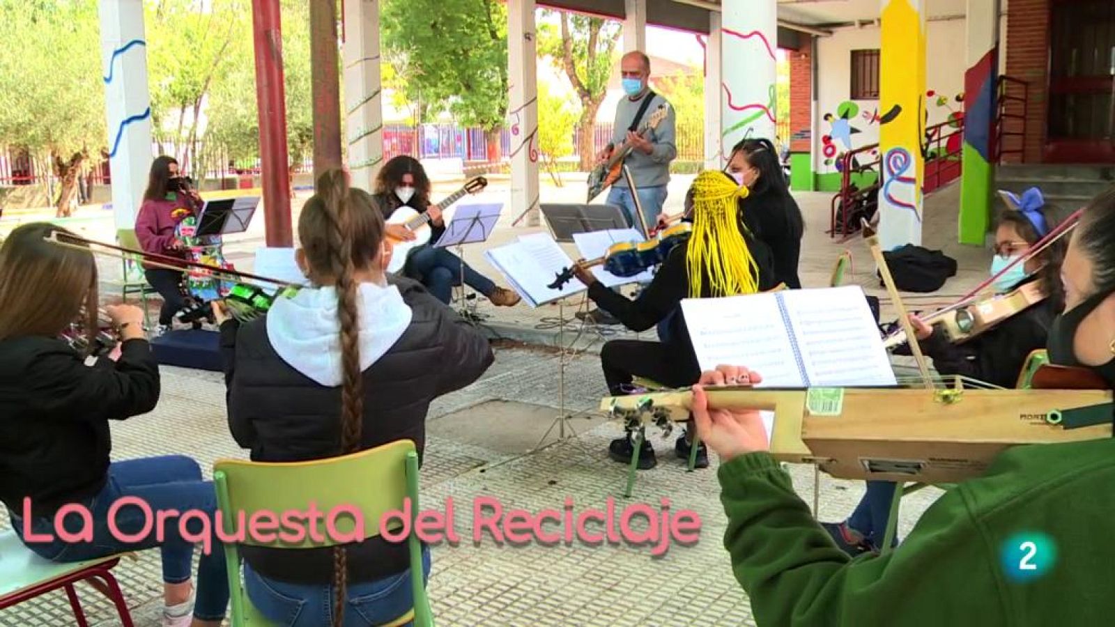 La aventura del saber Orquesta de la Musica del Reciclaje Ecoembes menores educacion valores medioambiente Cateura Asunción Paraguay vertedero #AventuraSaberMúsica