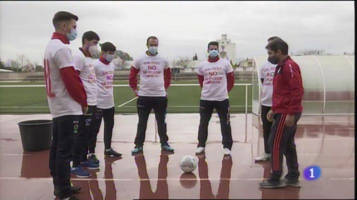 Especial Coronavirus - Protesta para pedir test en las categorías de fútbol modestas