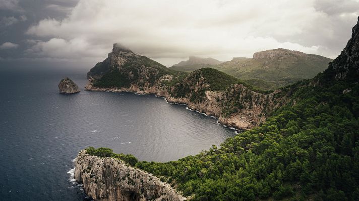 El tiempo - Precipitaciones localmente fuertes o persistentes en la fachada oriental peninsular y en el oeste de Baleares