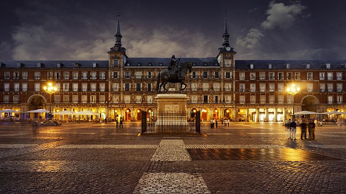 España Directo - España Directo - Plaza Mayor y su mercadillo