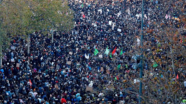 Telediario 1 - Manifestaciones en varias ciudades de Francia contra la polémica ley de Seguridad Global