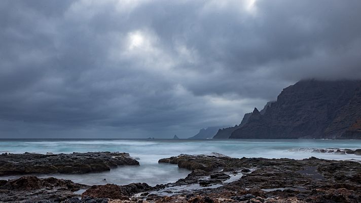 El tiempo - Lluvias fuertes en el oeste de Canarias y Cádiz con temporal en el Estrecho