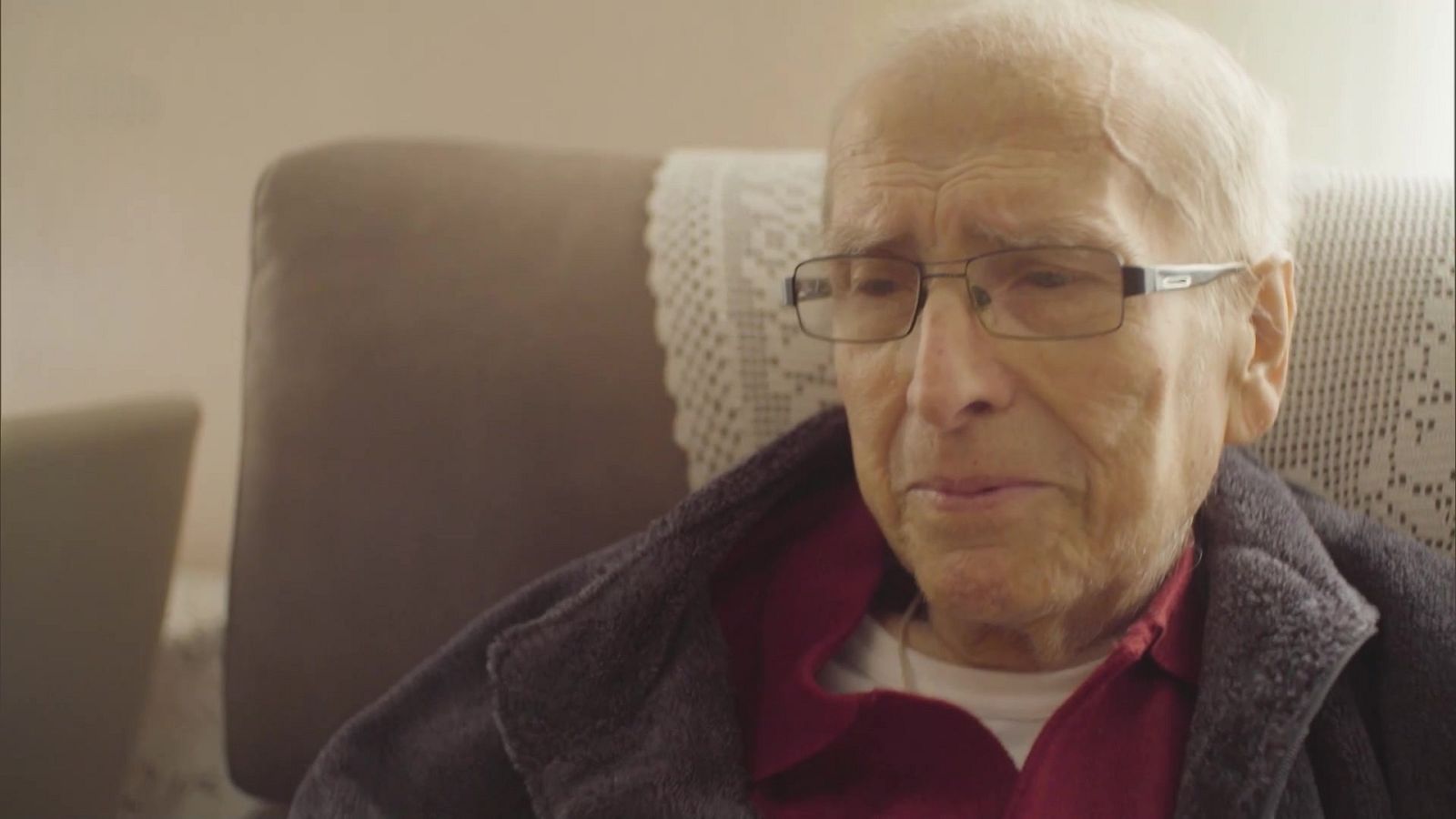 Versión española: Corto - La visita - ver ahora