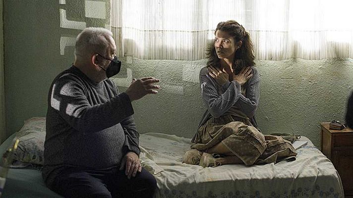 Telediario 1 - 'La mirada de Lucía': Imanol Uribe recrea la masacre de Ellacuría y otros cuatro jesuitas en El Salvador