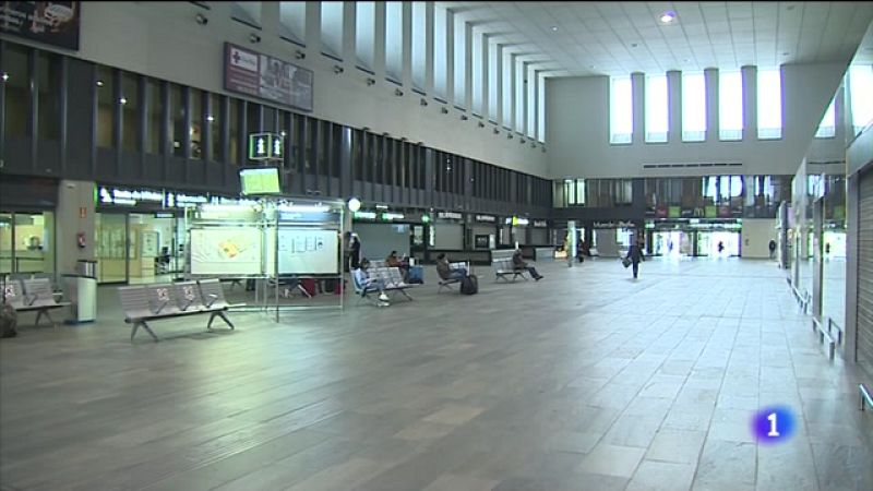 La estación de Santa Justa de Sevilla en la víspera del Puente - Noticias Andalucía | Ver