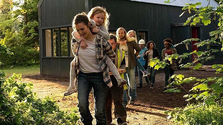 Telediario 1 - 'Volver a empezar (Herself)': un mensaje de esperanza después de la violencia de género