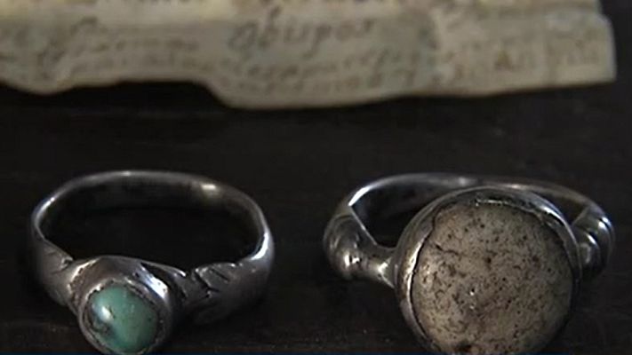 Telediario 1 - Los anillos 'mágicos' medievales encontrados gracias a una novela