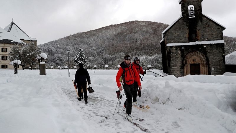 Nevadas en el norte y fuerte viento en Galicia, Cantábrico y Baleares