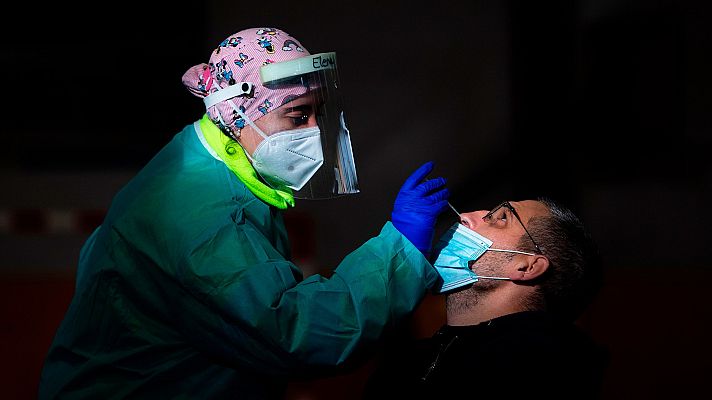 Telediario 1 - Ventajas e inconvenientes del uso creciente de test de antígenos en España