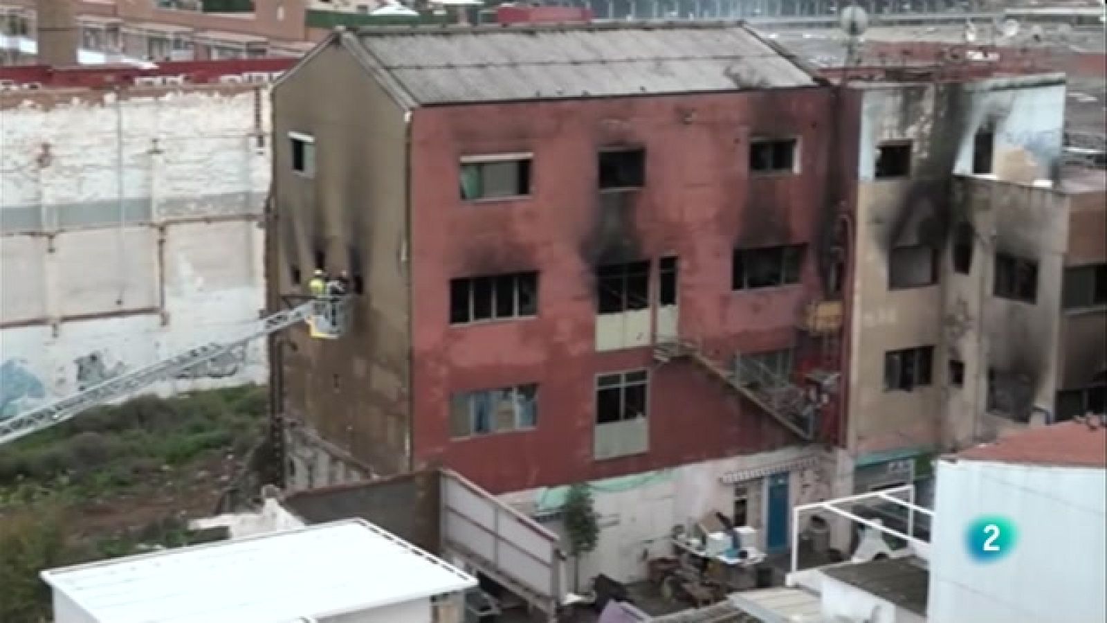 Localitzen una tercera víctima de l'incendi de Badalona