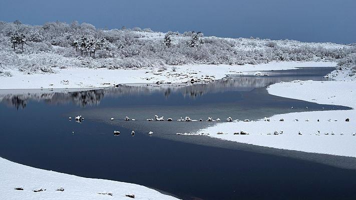 El tiempo - Intervalos de viento fuerte en zonas de costa y de montaña de la Península y Baleares