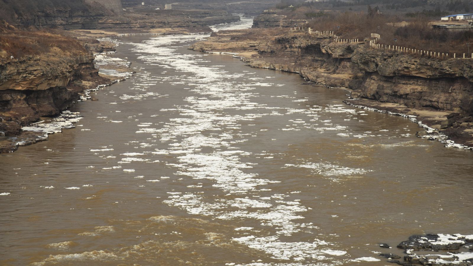España Directo - Los vecinos de Sevilla sin poder abrir sus grifos