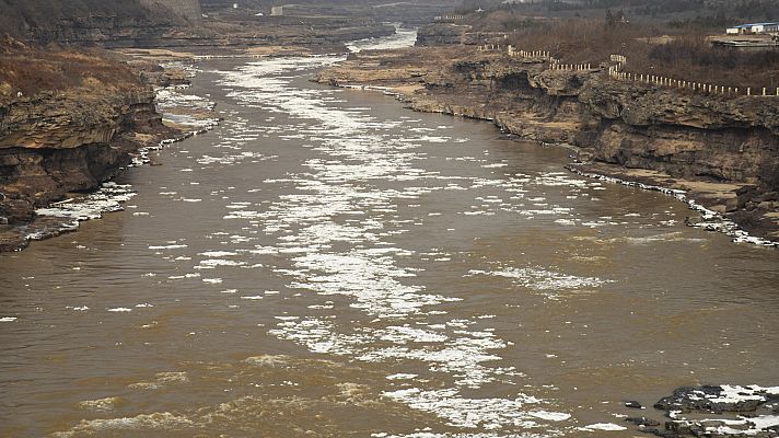 España Directo - Los vecinos de Sevilla sin poder abrir sus grifos