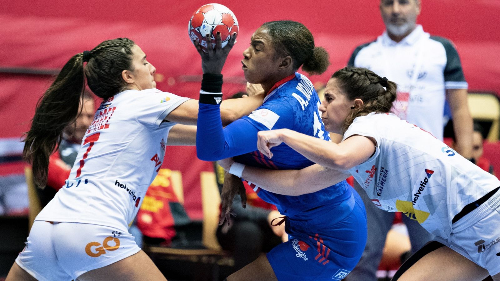 Balonmano - Campeonato de Europa femenino. 2ª fase: Francia - España - ver ahora