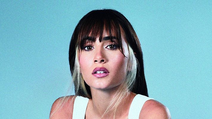 Telediario 1 - Aitana presenta su nuevo álbum, 'Once razones', que habla de desamor y empoderamiento