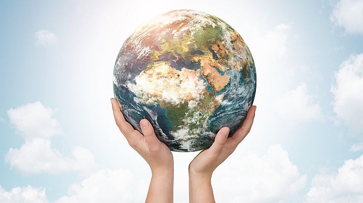 Telediario 1 - Cinco años después del Acuerdo de París, las organizaciones ecologistas insisten en que no se ha cumplido