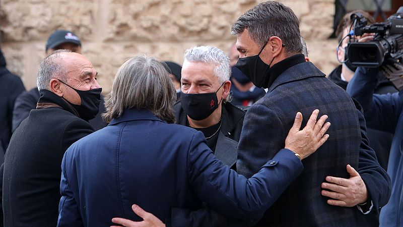 Las estrellas del fútbol italiano despiden a Paolo Rossi | Ver